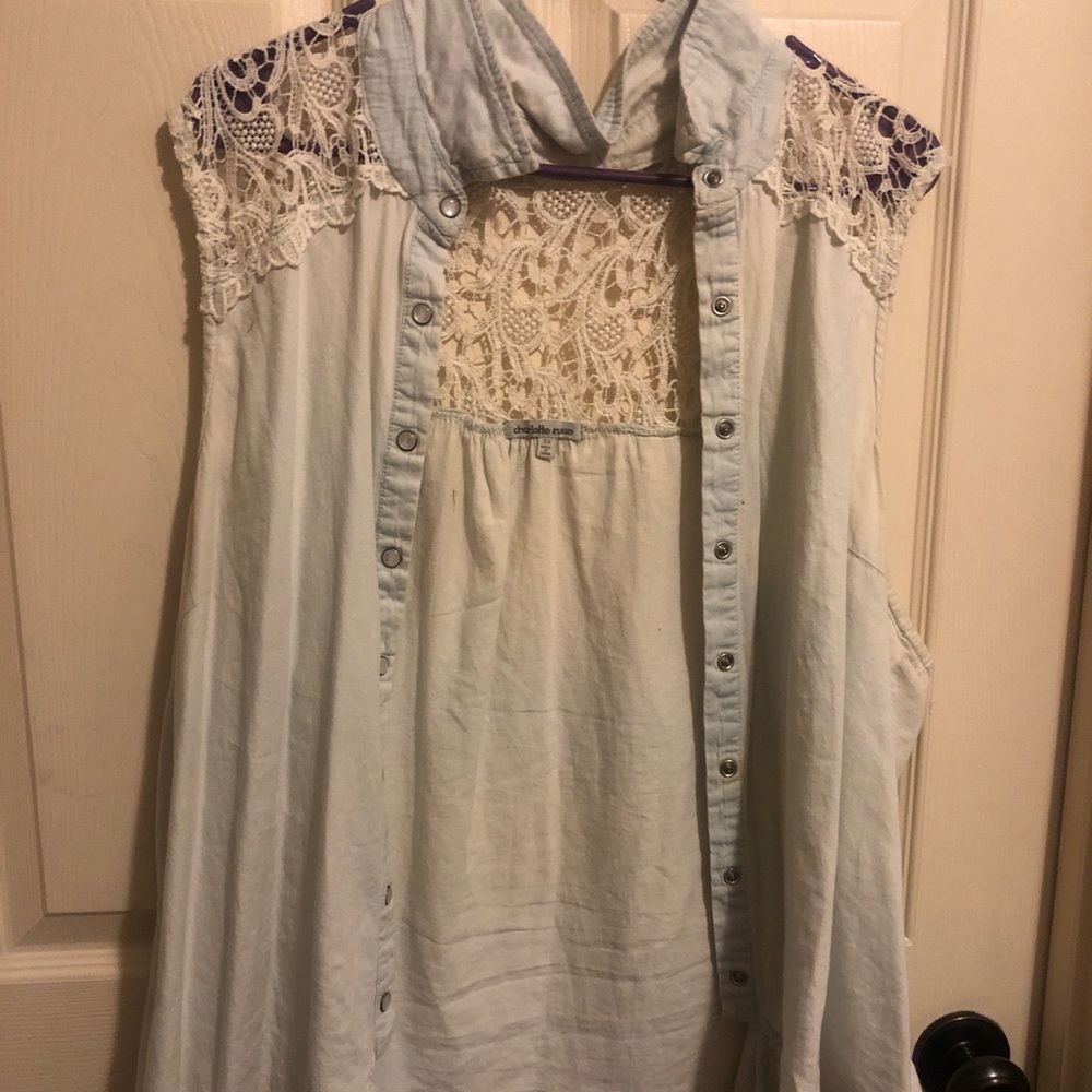 sleeve less shirt